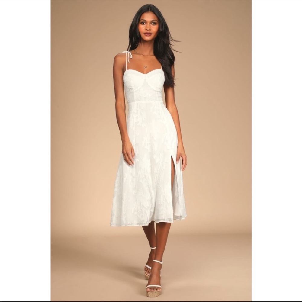 NWOT Lulus Loveliest Looks White Floral Jacquard Tie-Strap Midi Dress Large
